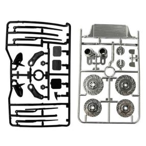   Élethű kiegészítők kipufogó, intercooler, ablaktörlő, féktárcsa 1:10 autómodellekhez