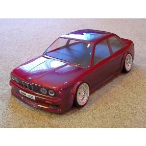 BMW E30 Coupe 1:10 méretarányú festetlen karosszéria BMW E30 Coupe 1:10 méretarányú festetlen karosszéria